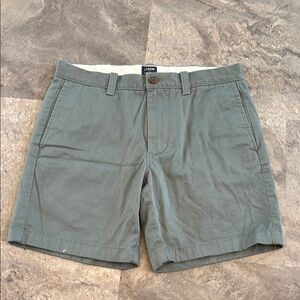 J. Crew Women’s Green Khaki Shorts, 7” inseam, Zip up, Button Close, Size 30